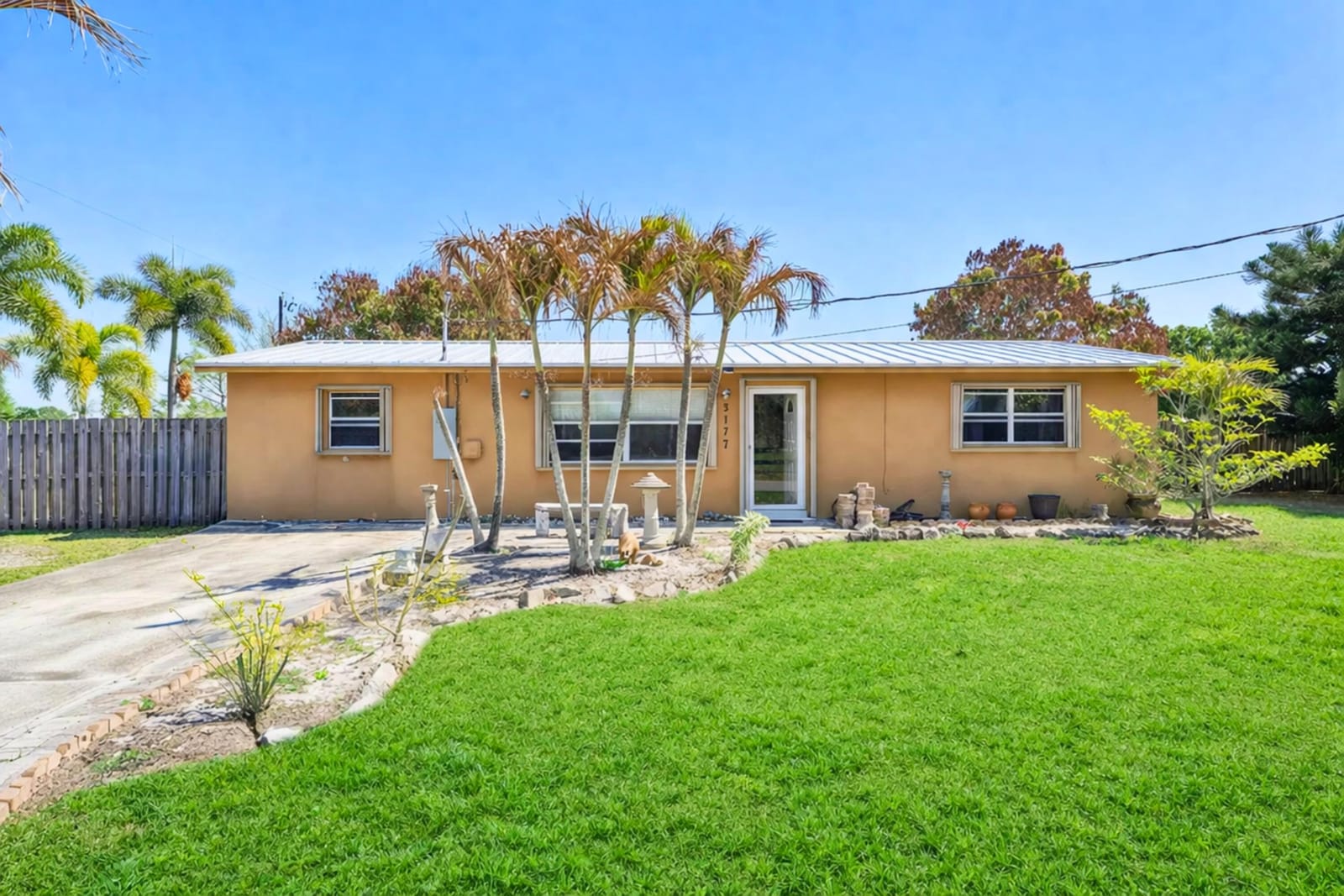 3177 SE Golden Gate Avenue, Stuart, FL 34997 photo 2
