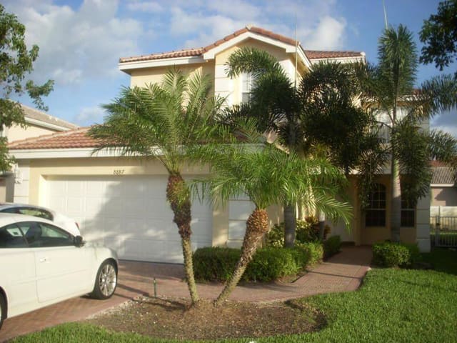 8887 Chestnut Ridge Way, Boynton Beach, FL 33473