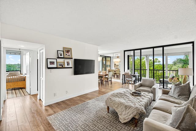 6797 Willow Wood Drive 6054, Boca Raton, FL 33434