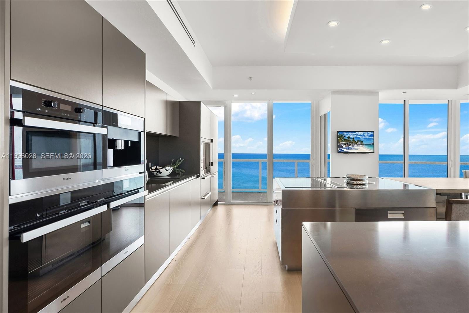 100 S Pointe Drive 1906/07, Miami Beach, FL 33139 photo 9