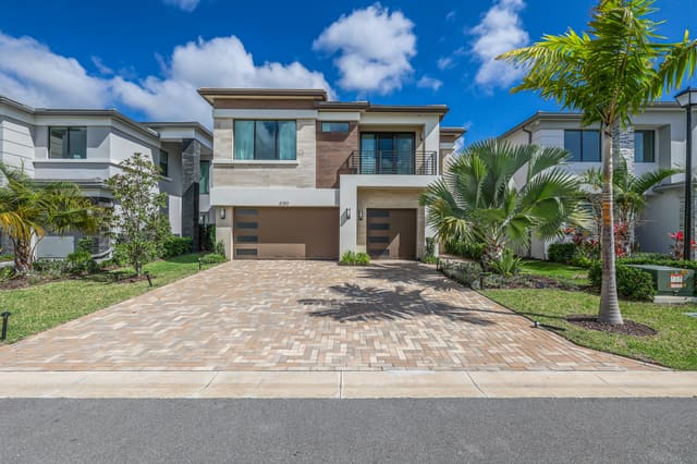8283 Royal County Down Road, Boca Raton, FL 33434
