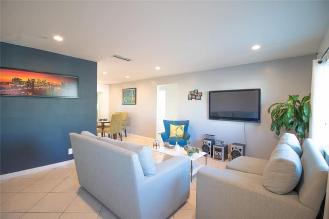 730 NW 75th Avenue, Margate, FL 33063