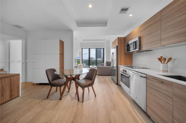 121 NE 34th Street L606, sold in 3401 Midtown Condo, Miami, FL