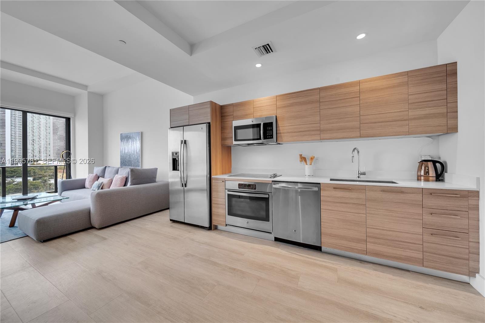 121 NE 34th Street L606, Miami, FL 33137 photo 2