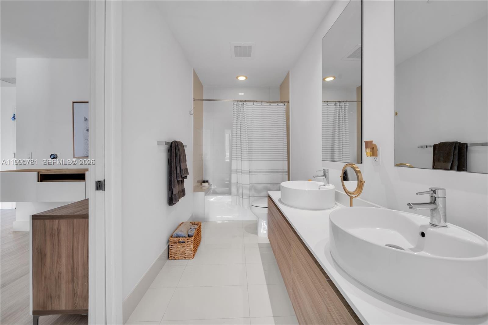 121 NE 34th Street L606, Miami, FL 33137 photo 9