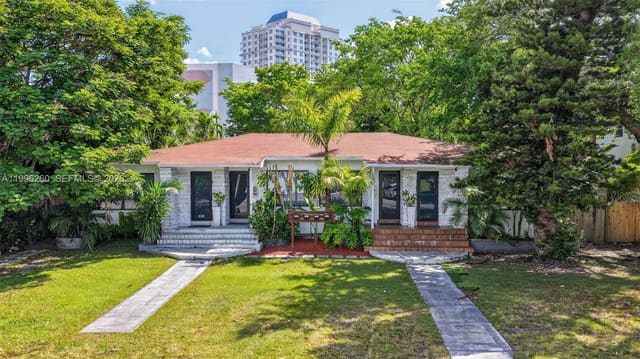 7811 NE 10th Court, Haynsworth Village, Miami, FL