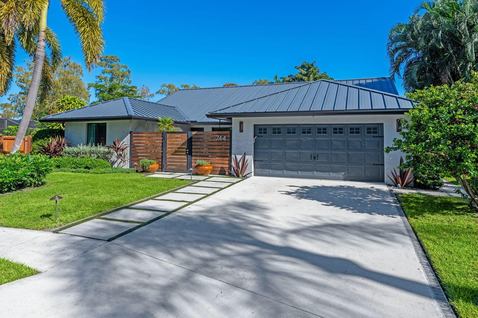 744 Windflower Court, Wellington, FL 33414 photo 2