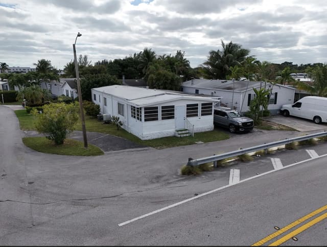 3028 Lakeshore Drive, Fort Lauderdale, FL 33312