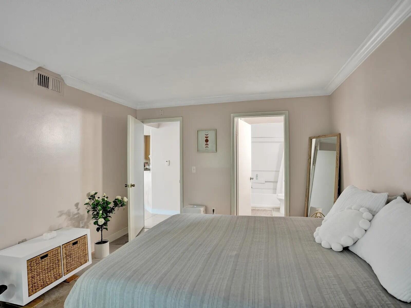 815 W Boynton Beach Boulevard 9-108, Boynton Beach, FL 33426 photo 2