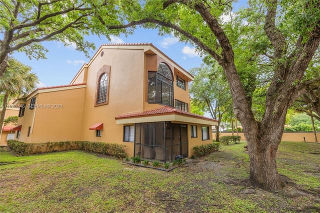15485 N Miami Lakeway N 208-2 208-2, sold in Celebration Point Condo #, Miami Lakes, FL