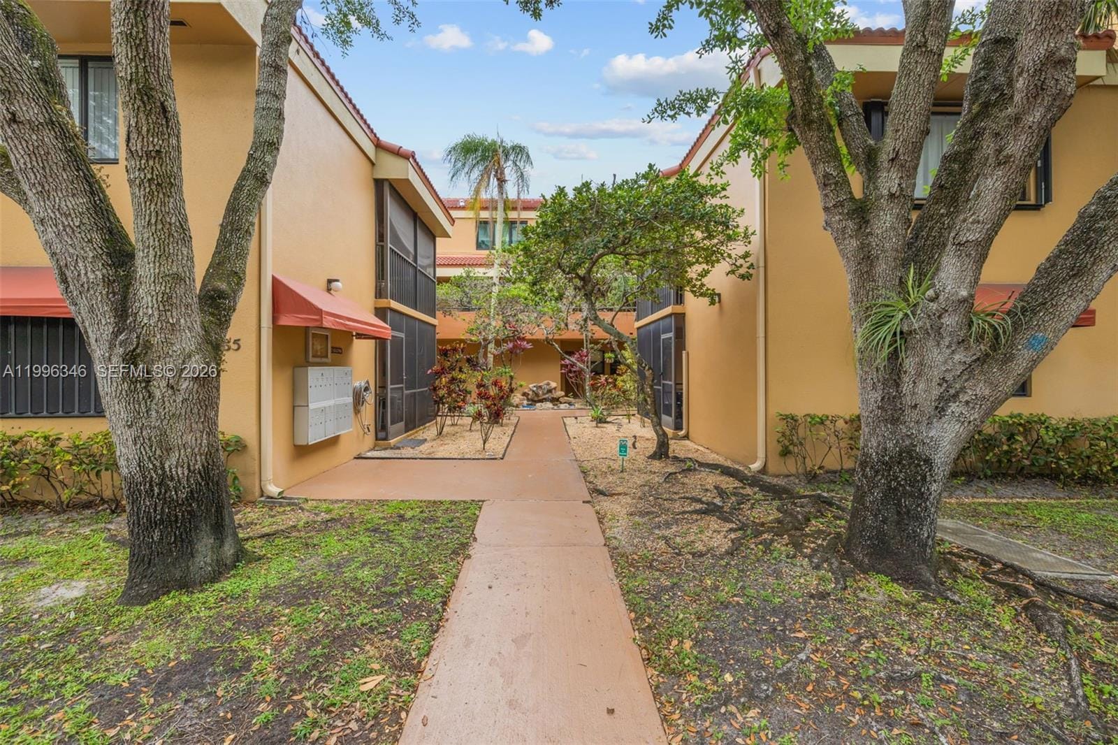 15485 N Miami Lakeway N 208-2 208-2 — photo 2