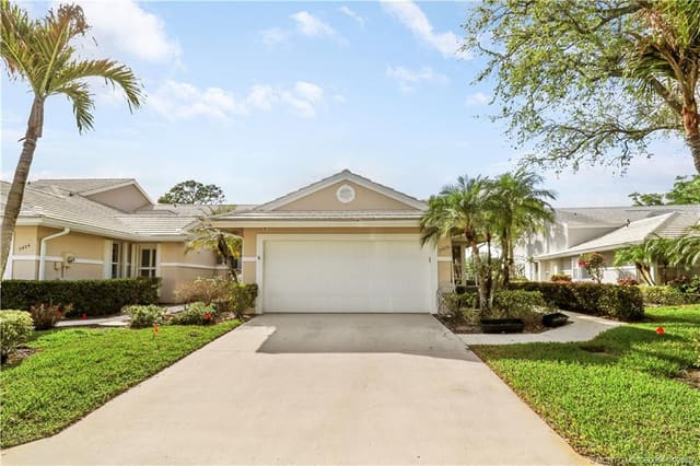 2426 SW Foxpoint Trail, Palm City, FL 34990