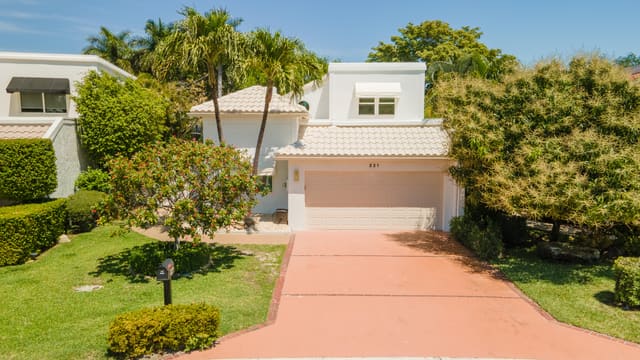 221 Pelican Way, sold in Pelican Harbor, Delray Beach, FL