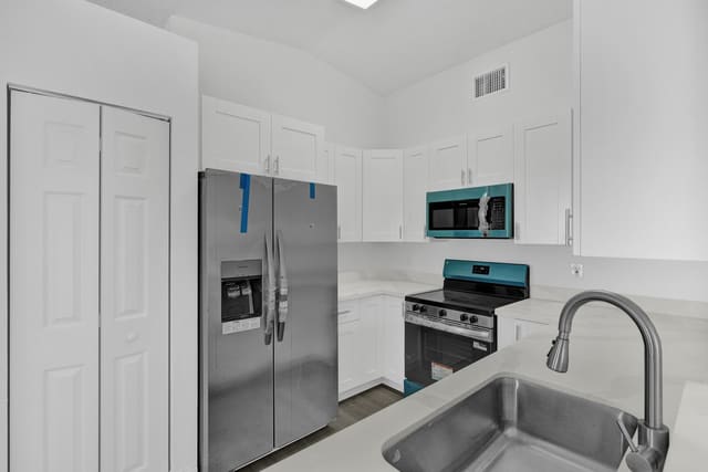 16440 SW 96th Terrace, sold in Forest Lakes Villas, Miami, FL