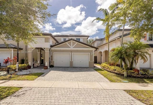 385 NE 36th Ave Road, Homestead, FL 33033