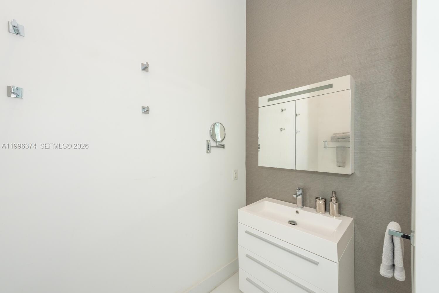 13145 Coronado Lane, North Miami, FL 33181 photo 24