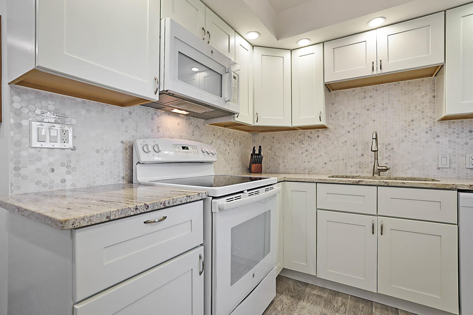 225 S Beach Road Unit 205, Jupiter, FL 33469 photo 27