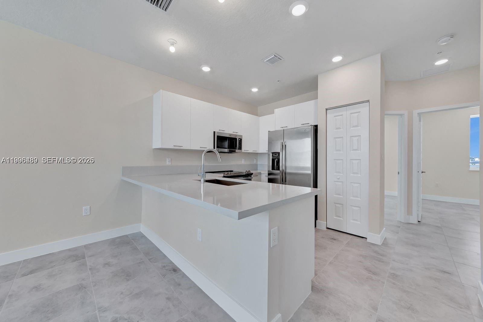 6420 NW 102nd Path 303, Doral, FL 33178 photo 10