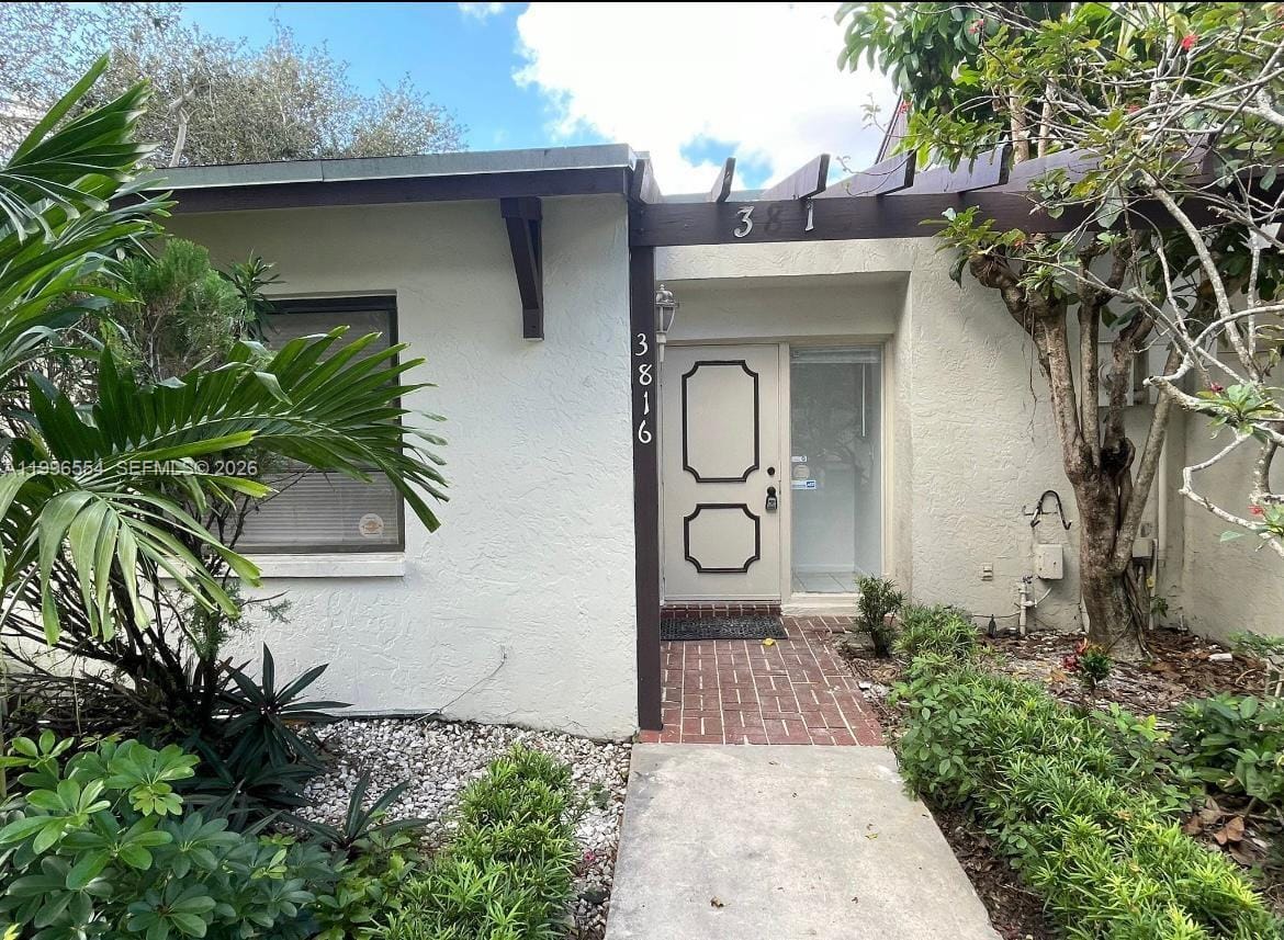 3816 SW 68th Way 14F, Miramar, FL 33023