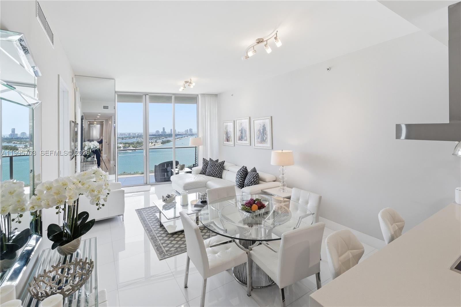 1100 Biscayne Boulevard 2902, Miami, FL 33132 photo 7