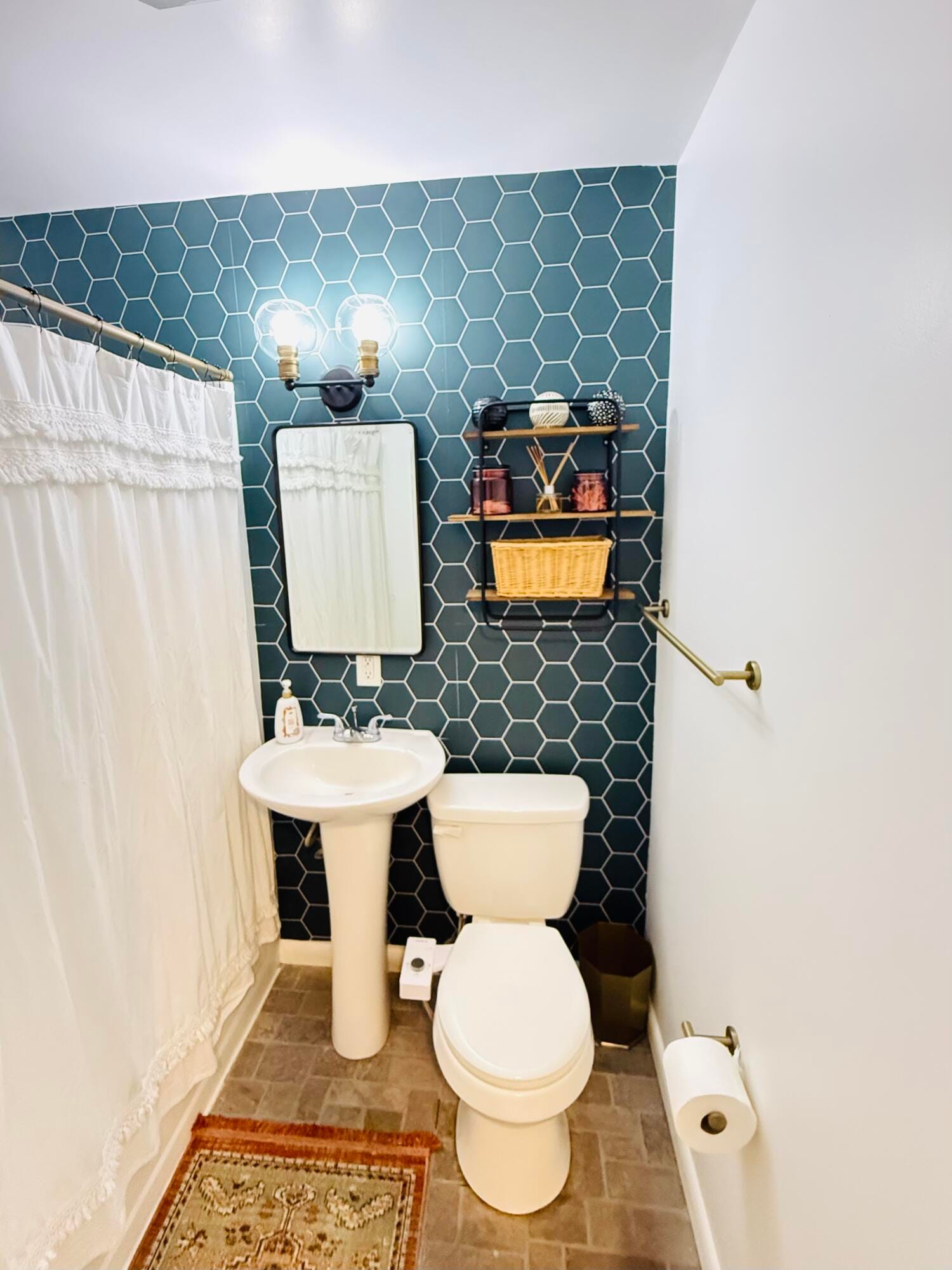 6719 Eastview Drive — photo 9