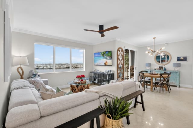 675 NW Flagler Avenue Unit 202, Stuart, FL 34994