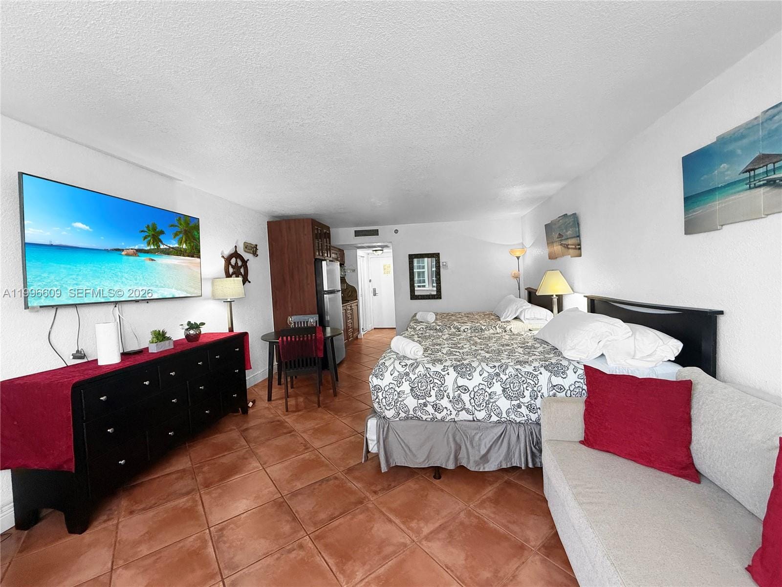 19201 Collins Avenue 623 — photo 4