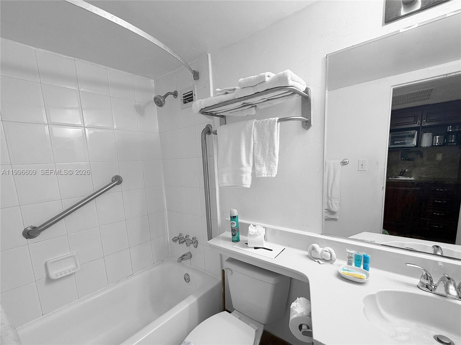 19201 Collins Avenue 623 — photo 6