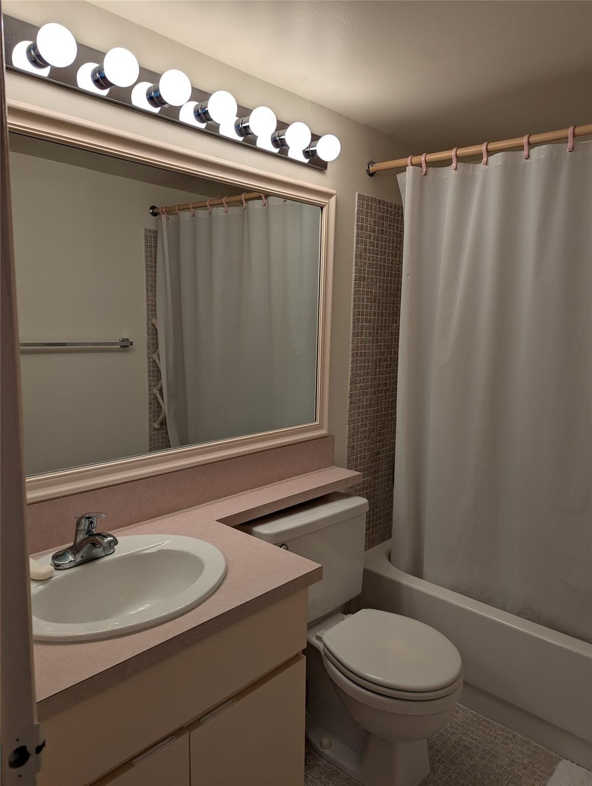 190 Oakridge M, Deerfield Beach, FL 33442 photo 16