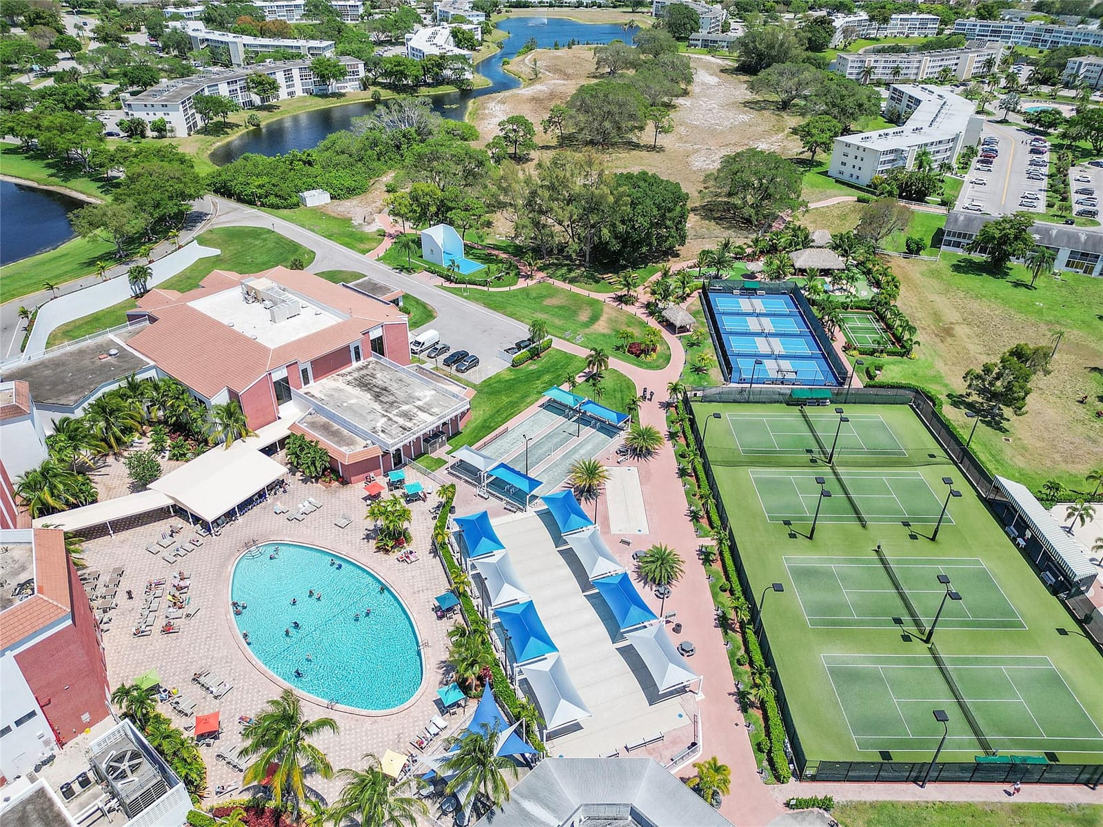 190 Oakridge M, Deerfield Beach, FL 33442 photo 25