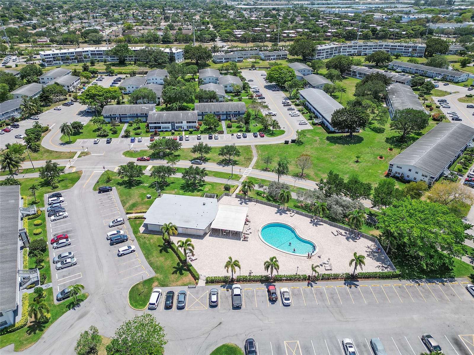 190 Oakridge M, Deerfield Beach, FL 33442 photo 29