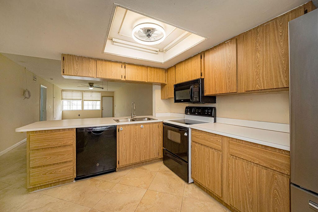 1501 Palm Beach Trace Drive, Royal Palm Beach, FL 33411 photo 12
