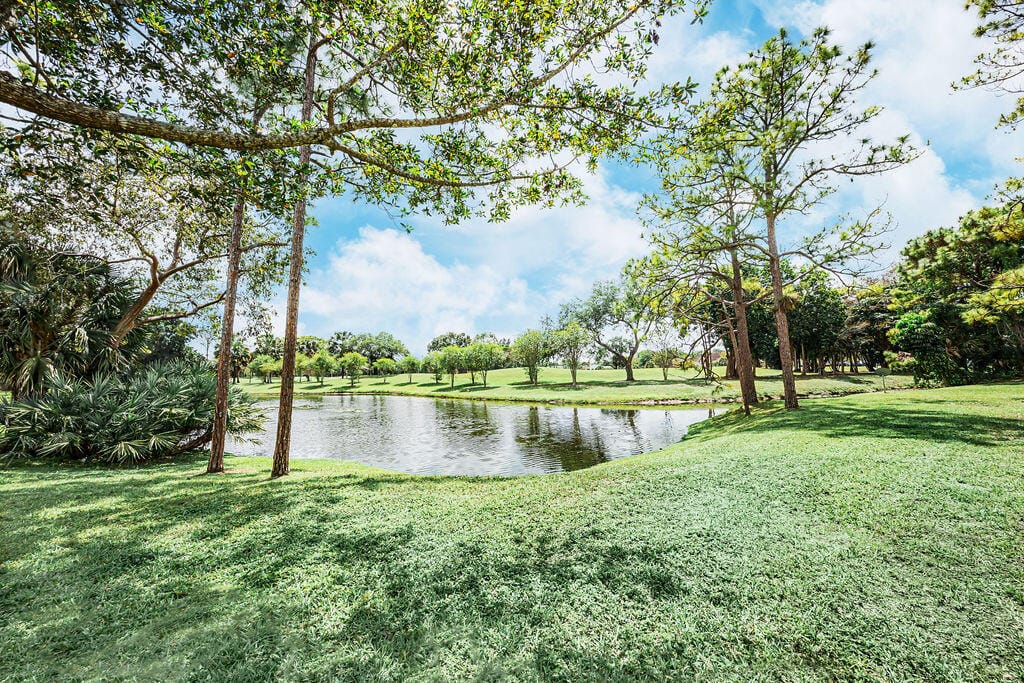 1501 Palm Beach Trace Drive, Royal Palm Beach, FL 33411 photo 5