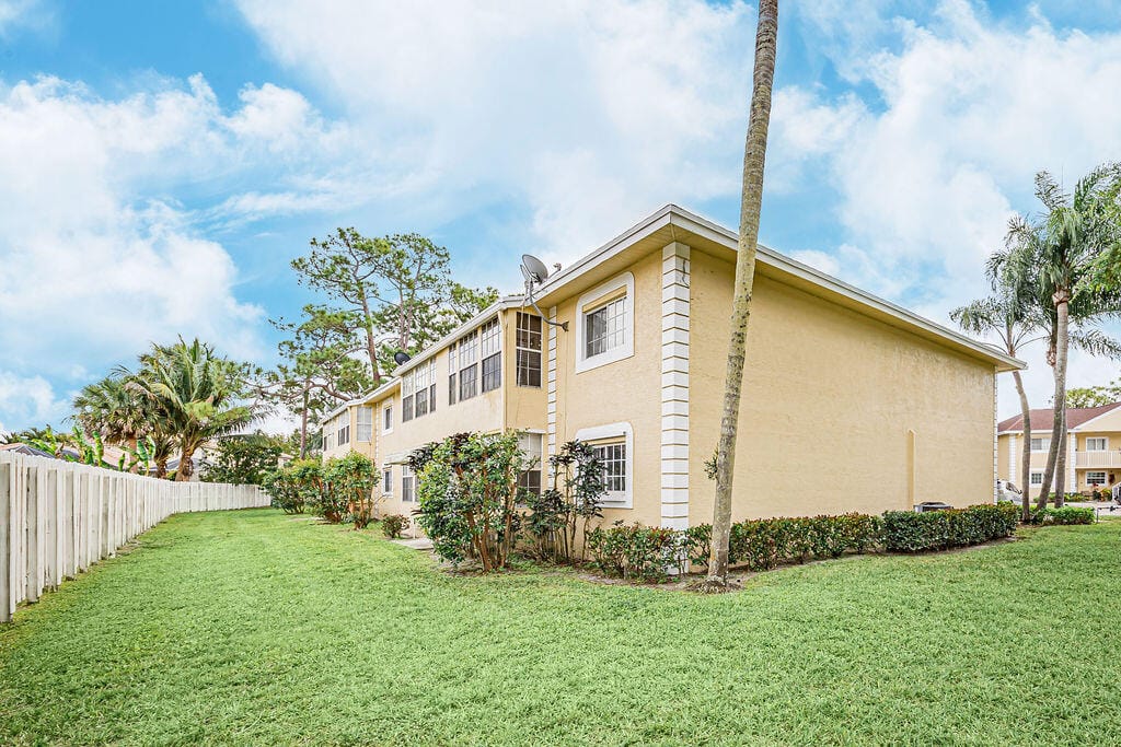 1501 Palm Beach Trace Drive, Royal Palm Beach, FL 33411 photo 8