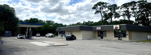 302 SW Tulip Boulevard, Port St. Lucie, FL