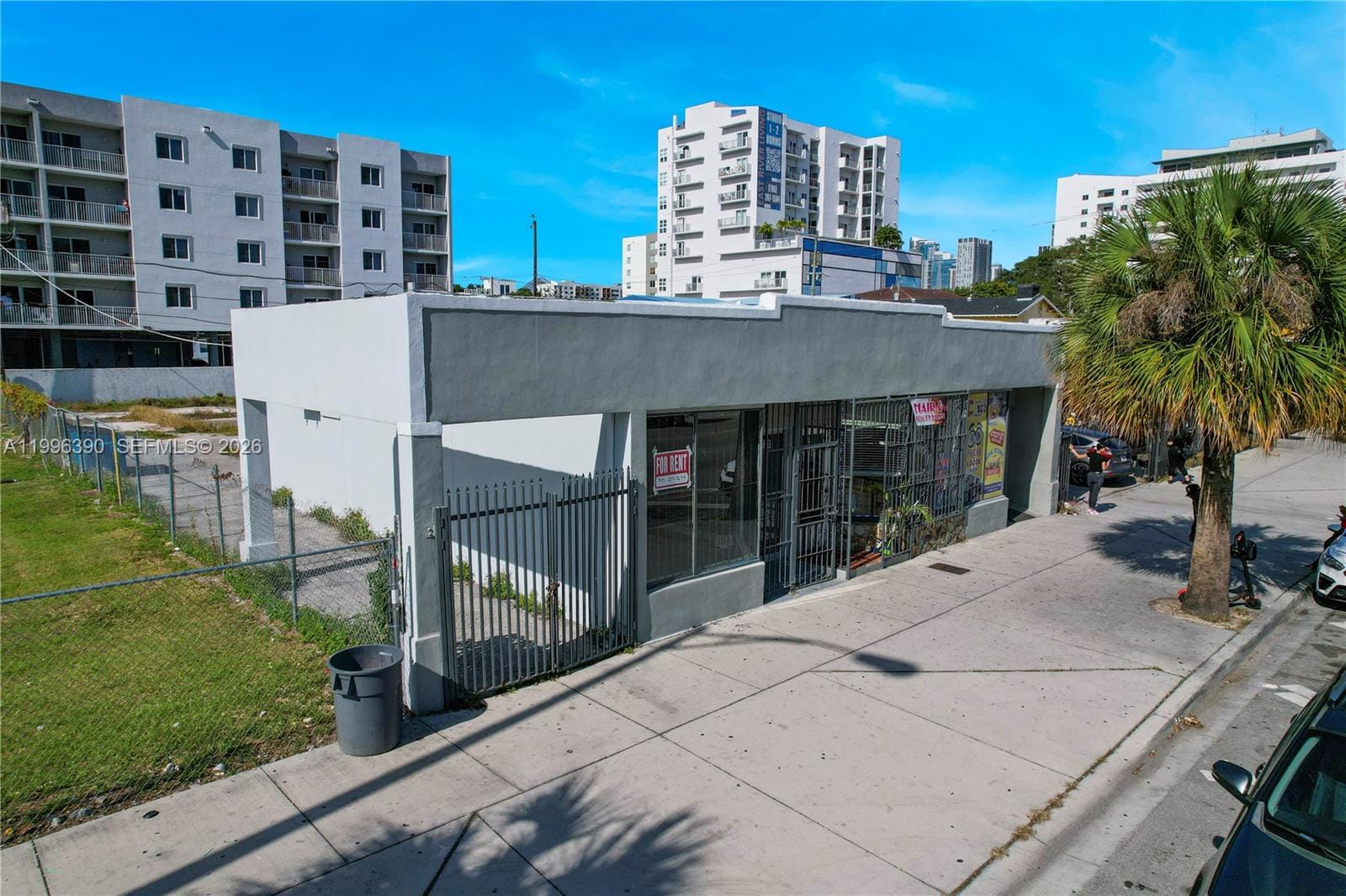 727 W Flagler Street — photo 4