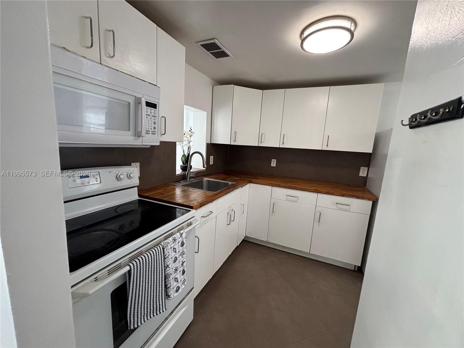3660 NE 166th Street 215, North Miami Beach, FL 33160 photo 6