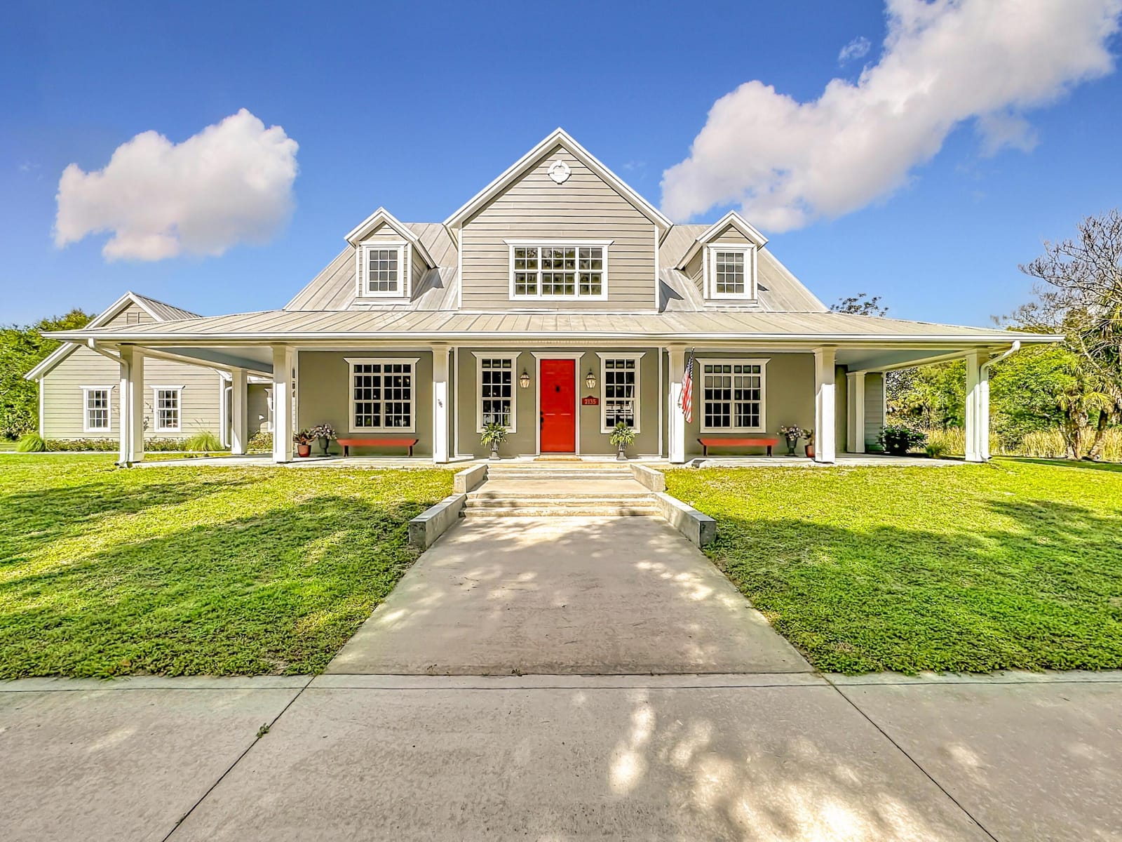 2135 55th Avenue SW, Vero Beach, FL 32968 photo 2