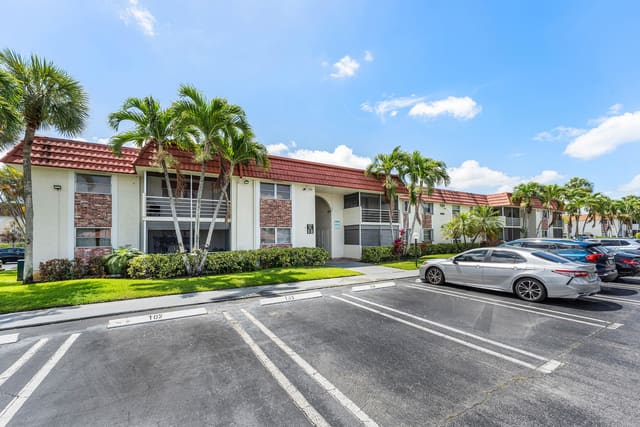 22725 SW 66th Avenue SW 103, sold in Edgewood Condos, Boca Raton, FL