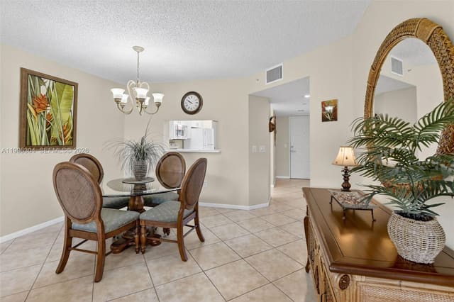 1651 SW 127th Avenue 305A, Pembroke Pines, FL 33027