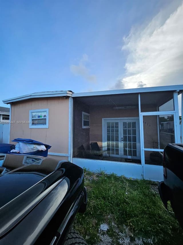 1420 SW 129 Court 1, Miami, FL 33184