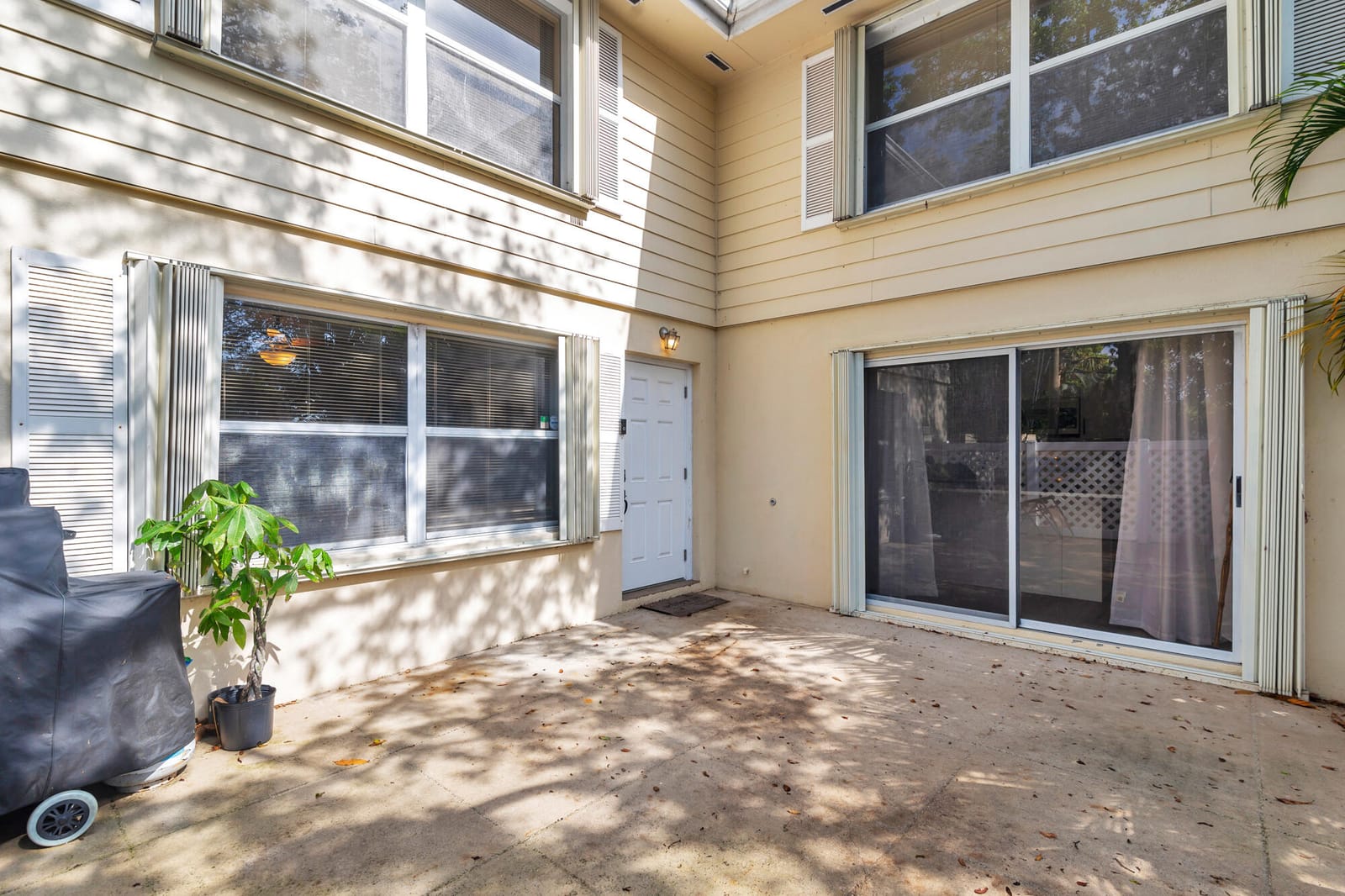 8142 Bridgewater Court 42c — photo 2