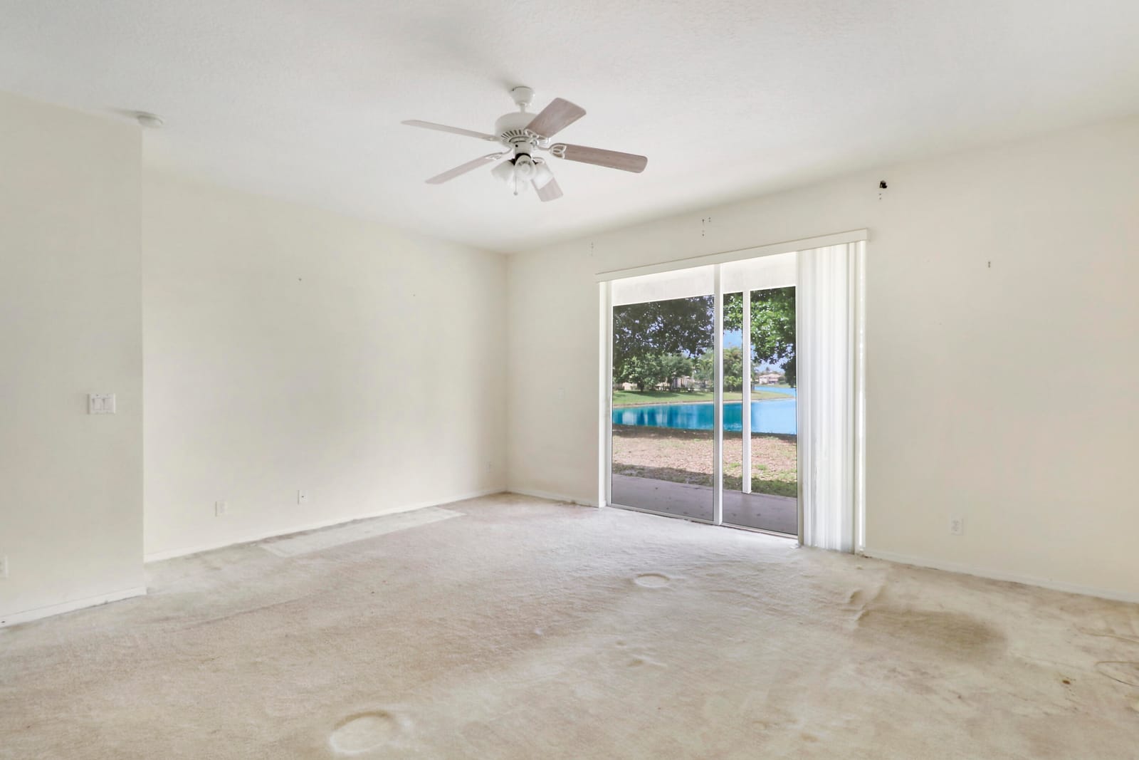 1599 Newhaven Point Lane — photo 9
