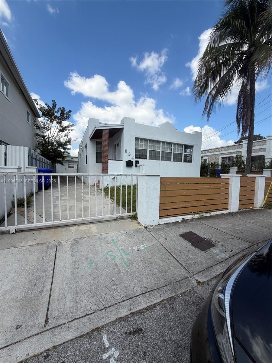634 SW 10th Avenue — photo 11