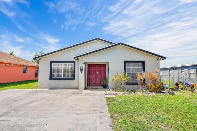 1303 W 6th Street, Riviera Beach, FL 33404