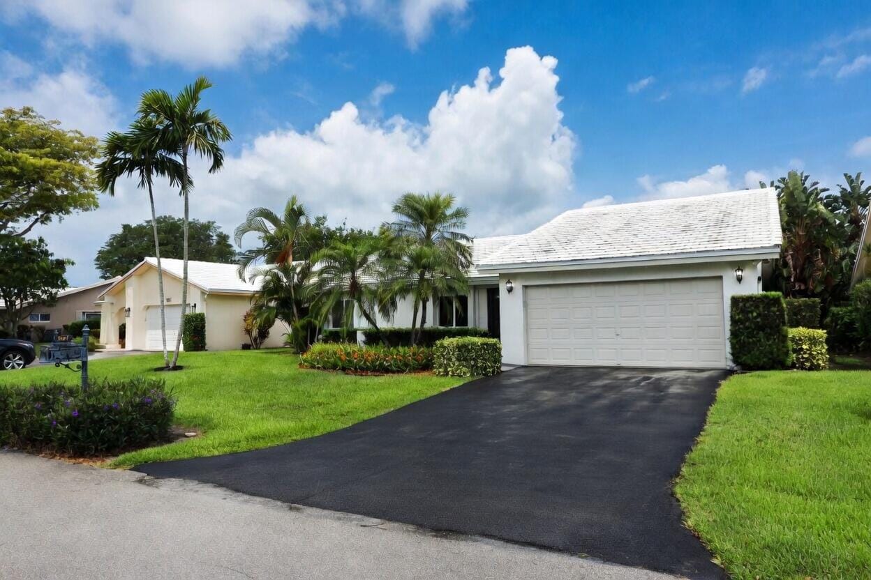 5667 Cameo Drive N, Boca Raton, FL 33433 photo 2