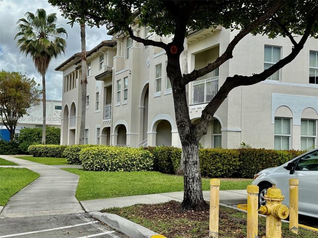 11503 NW 89th Street 206, sold in St Moritz At Doral, Doral, FL