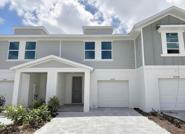 12949 SW Forli Way, Port St. Lucie, FL 34987