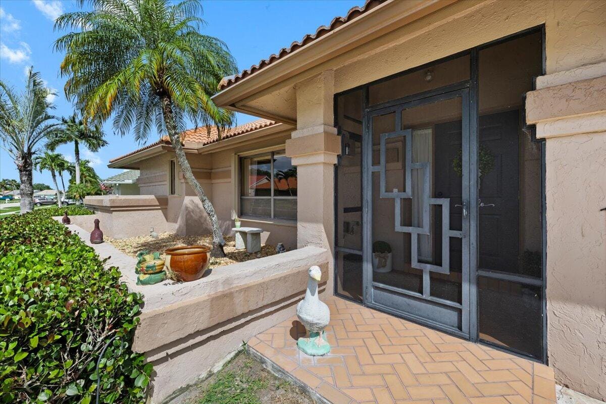 9615 Sun Pointe Drive, Boynton Beach, FL 33437 photo 2