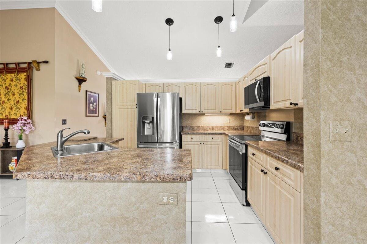 9615 Sun Pointe Drive, Boynton Beach, FL 33437 photo 9